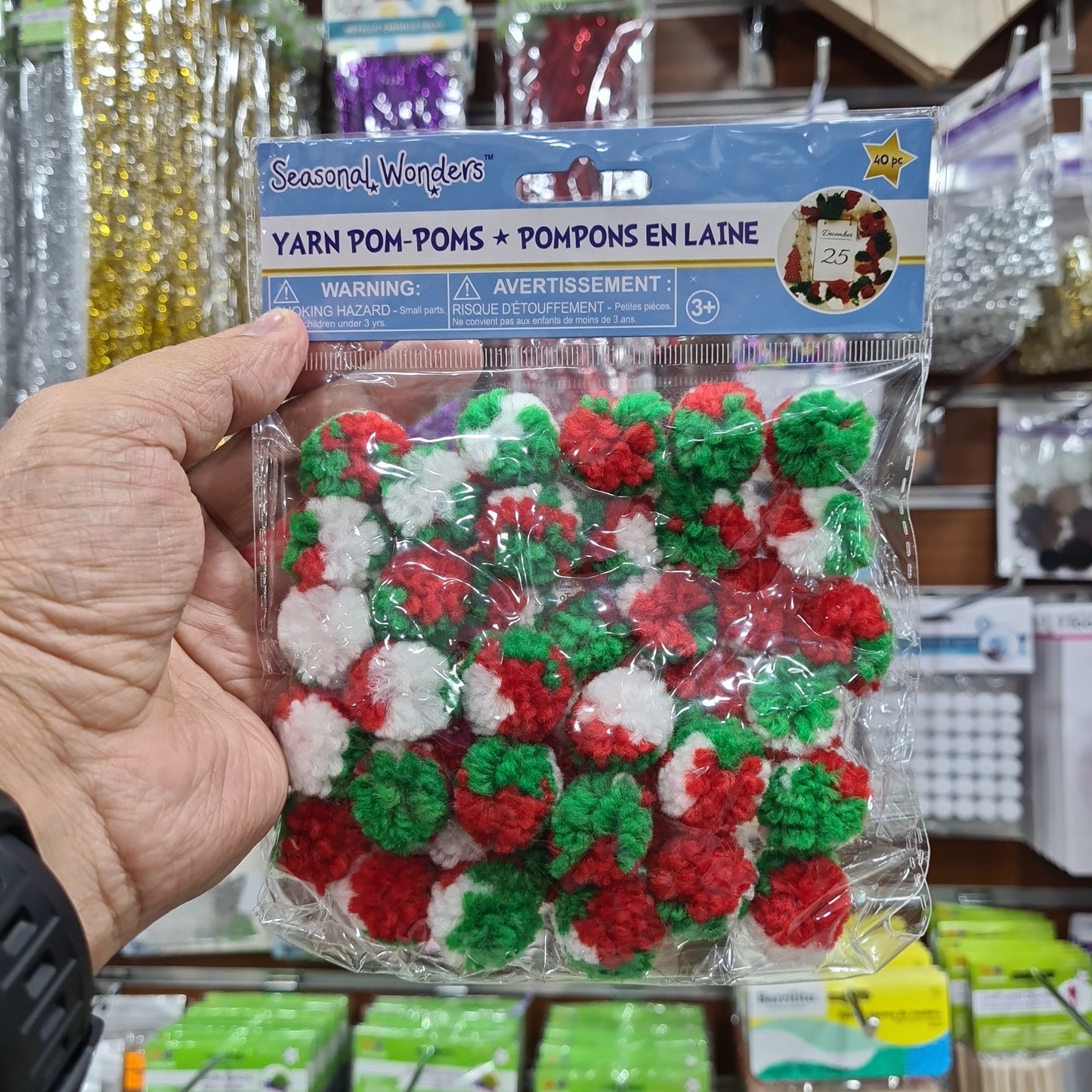 Christmas Seasonal Wonders Yarn Pom-Poms 40 pcs